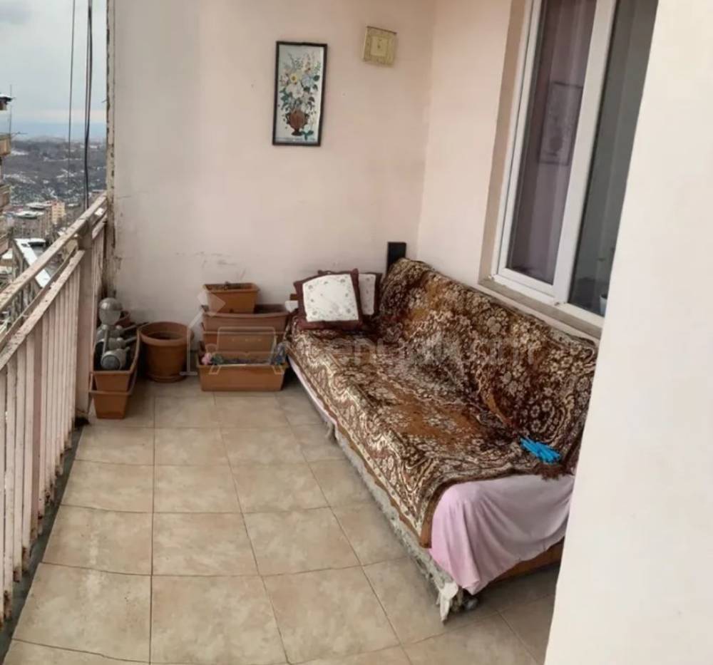 3 Սենյականոց Բնակարան Քարե Շենքում, 90քմ, 13/14 հարկ, Կոսմետիկ Վերանորոգված, Կահավորված, Արևկող