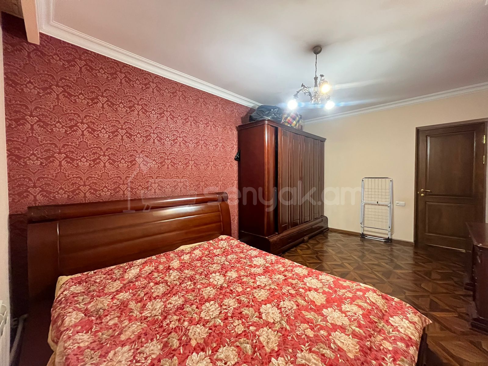 4 Սենյականոց Բնակարան Քարե Շենքում, 106քմ, 4/4 հարկ, Կապիտալ Վերանորոգված, Կահավորված, Արևկող