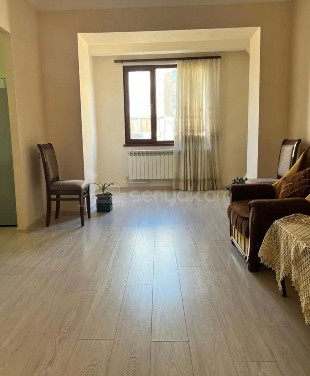 2 Սենյականոց Բնակարան Քարե Շենքում, 57քմ, 5/5 հարկ, Կապիտալ Վերանորոգված