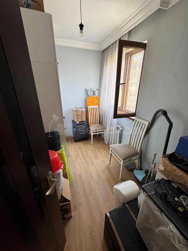 2 Սենյականոց Բնակարան Քարե Շենքում, 68քմ, 5/5 հարկ, Կապիտալ Վերանորոգված