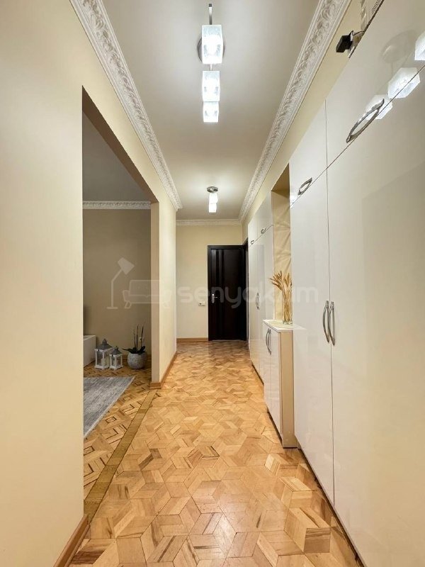 2 Սենյականոց Բնակարան Քարե Շենքում, 68քմ, 5/5 հարկ, Կապիտալ Վերանորոգված