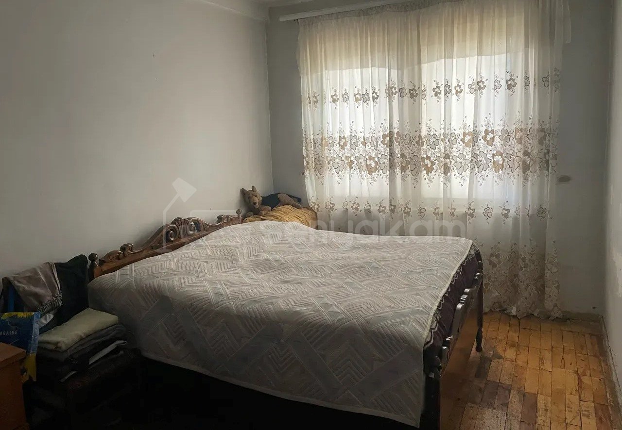 3 Սենյականոց Բնակարան, 73քմ, 3/9 հարկ, Նորմալ Վիճակում