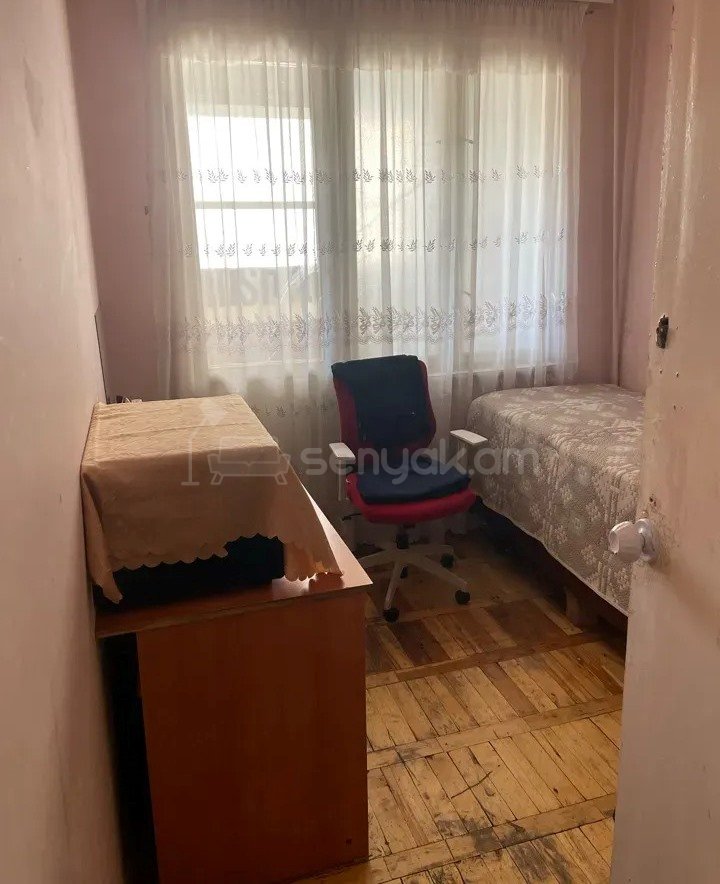 3 Սենյականոց Բնակարան, 73քմ, 3/9 հարկ, Նորմալ Վիճակում