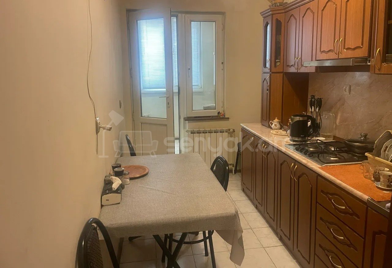 3 Սենյականոց Բնակարան, 90քմ, 6/10 հարկ, Նորմալ Վիճակում