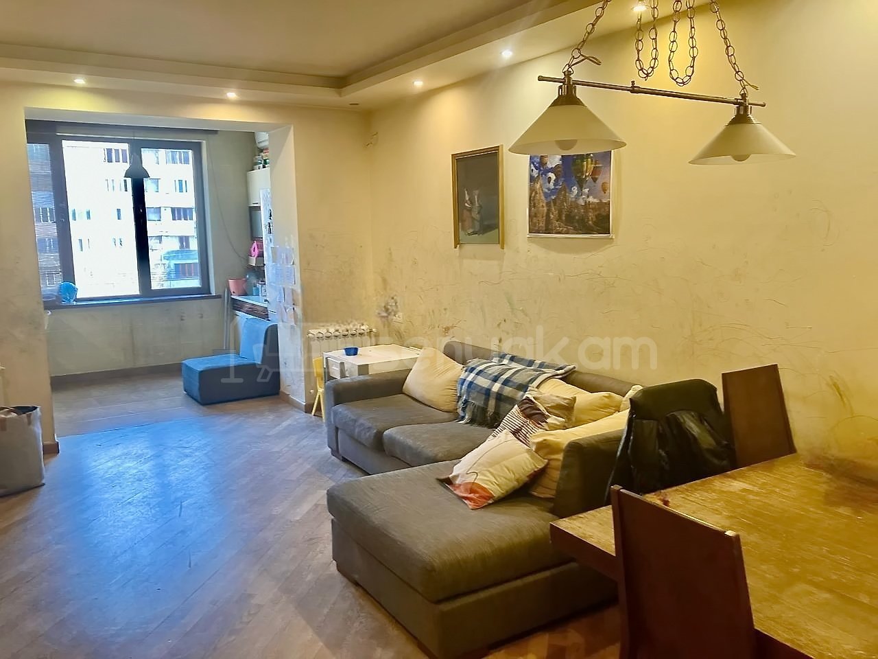 2 Սենյականոց Բնակարան Քարե Շենքում, 70քմ, 5/5 հարկ, Կապիտալ Վերանորոգված