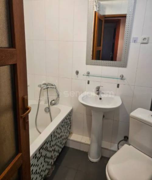 1 Սենյականոց Բնակարան, 42քմ, 8/9 հարկ, Կապիտալ Վերանորոգված, Կահավորված, Արևկող
