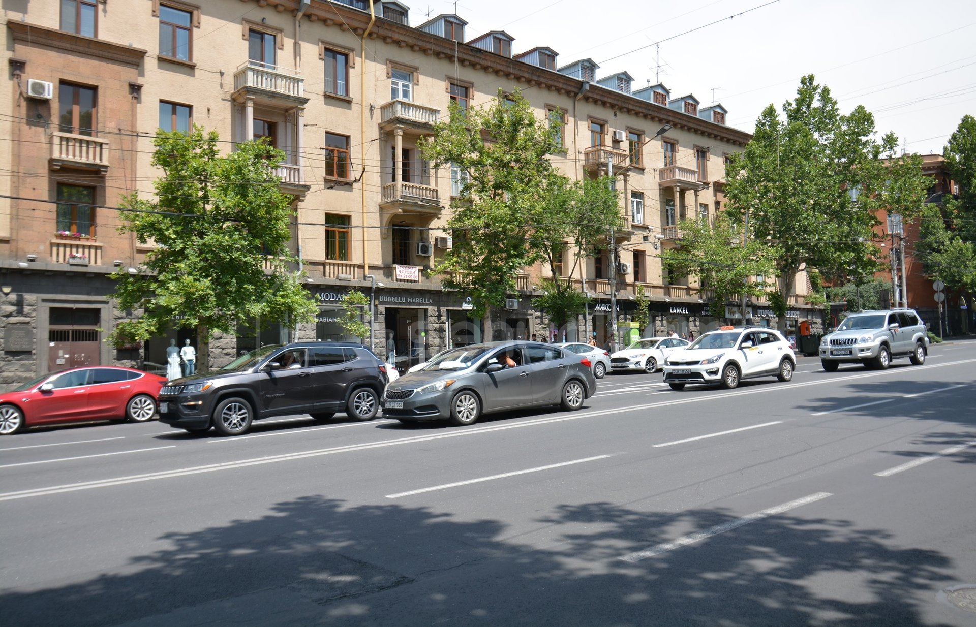 2 Սենյականոց Բնակարան Քարե Շենքում, 80քմ, 4/4 հարկ, Պետական Վիճակում