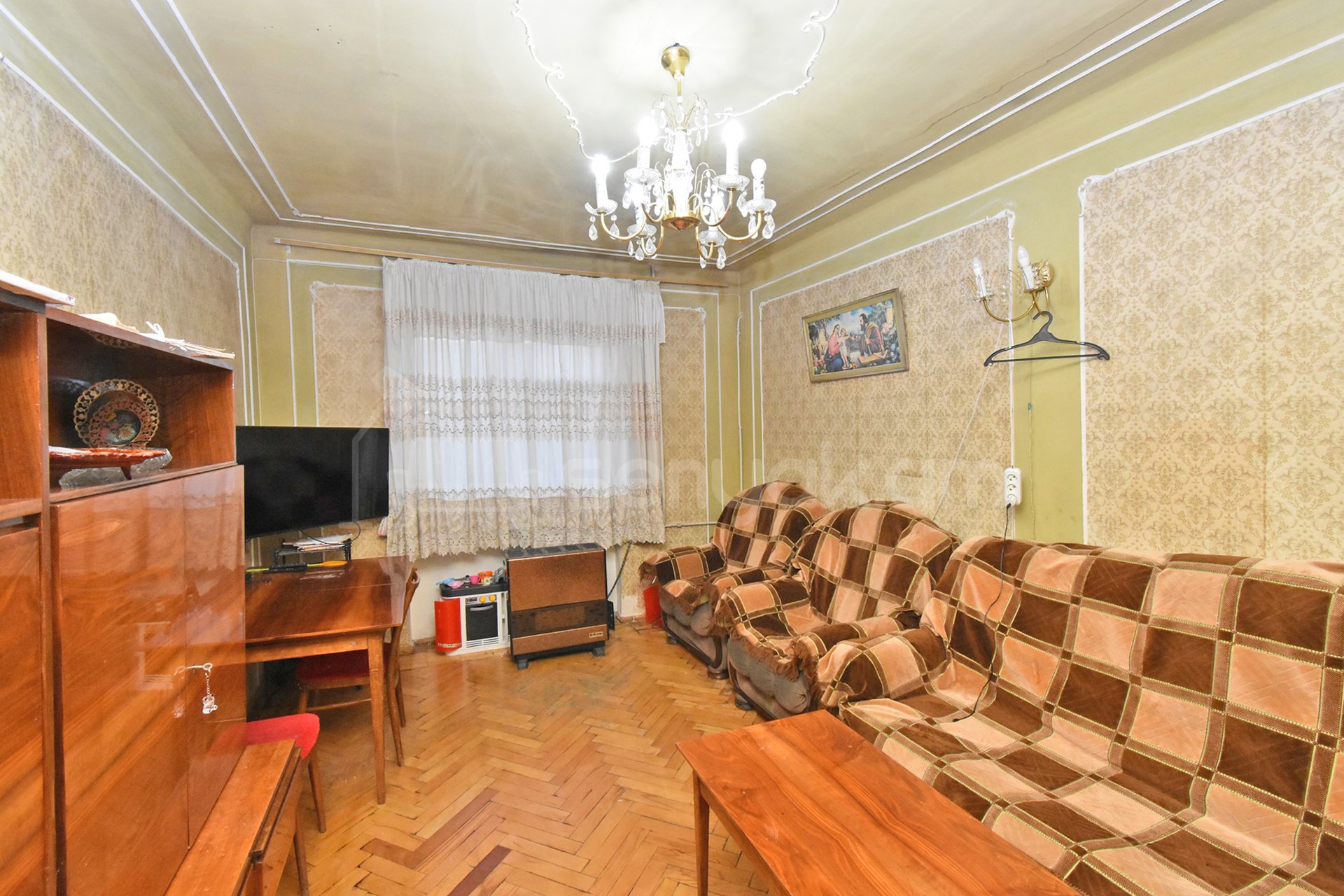 2 Սենյականոց Բնակարան Քարե Շենքում, 58քմ, 3/5 հարկ, Պետական Վիճակում