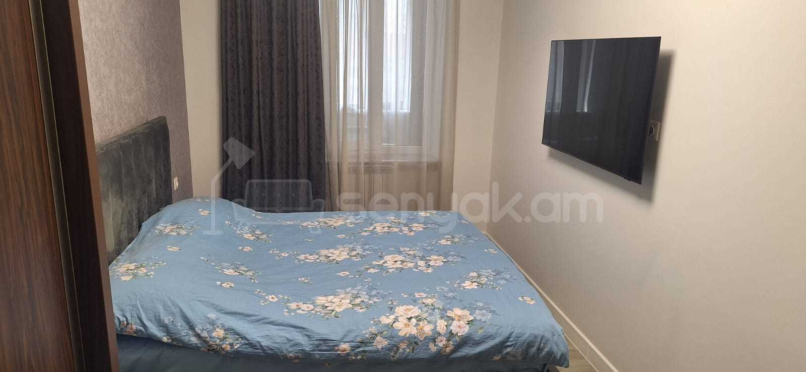 3 Սենյականոց Բնակարան Քարե Շենքում, 64քմ, 5/5 հարկ, Դիզայներական Վերանորոգված