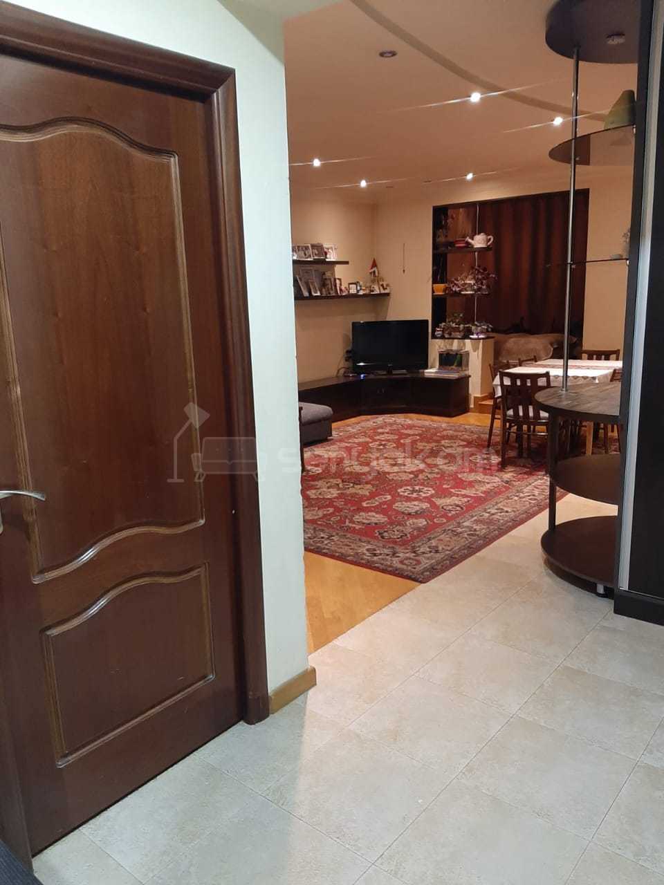 3 Սենյականոց Բնակարան, 80քմ, 8/9 հարկ, Նորմալ Վիճակում