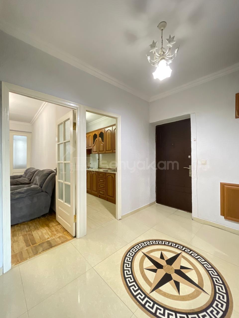 3 Սենյականոց Բնակարան Քարե Շենքում, 77քմ, 3/5 հարկ, Կոսմետիկ Վերանորոգված