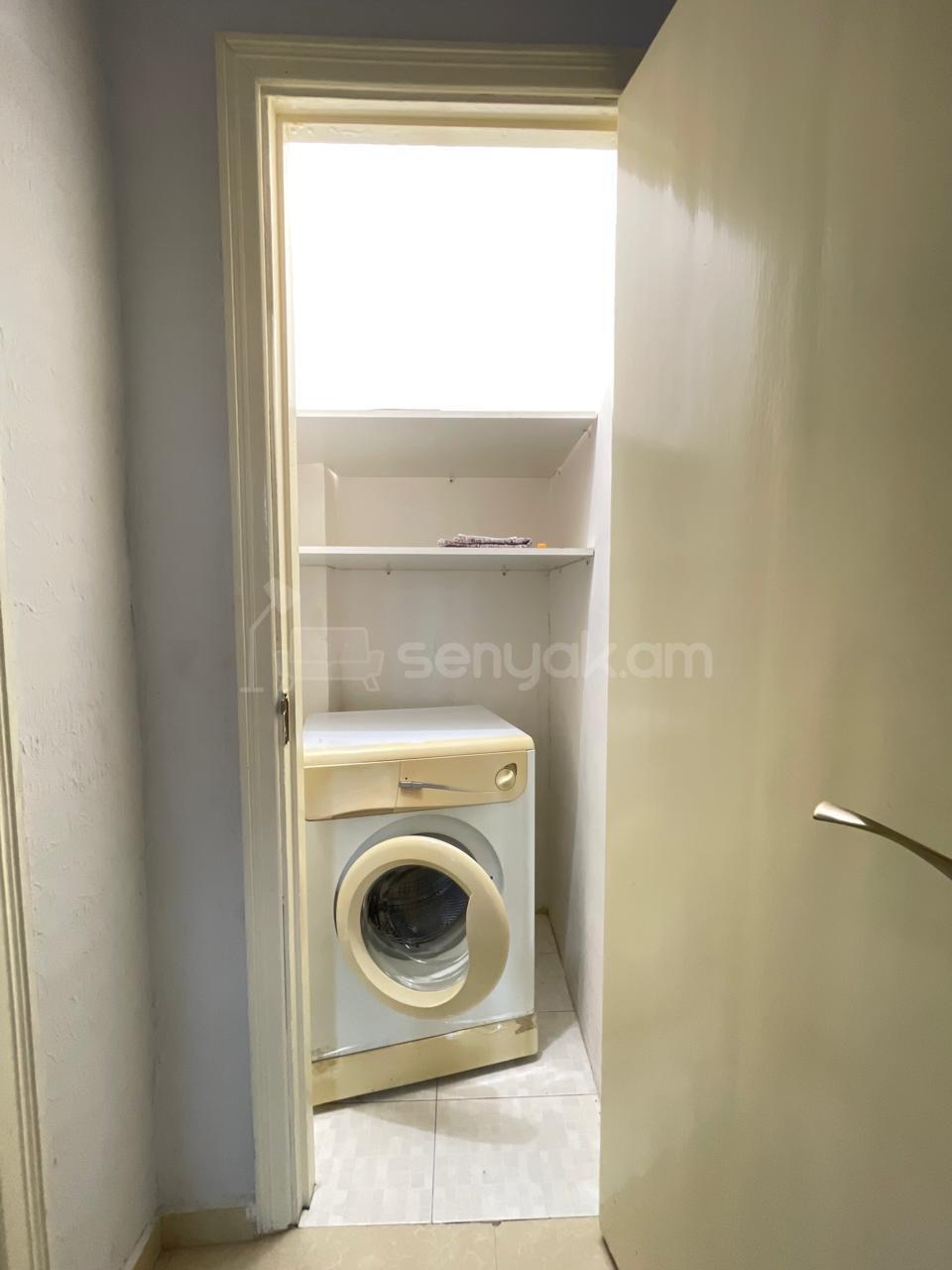 3 Սենյականոց Բնակարան Քարե Շենքում, 77քմ, 3/5 հարկ, Կոսմետիկ Վերանորոգված