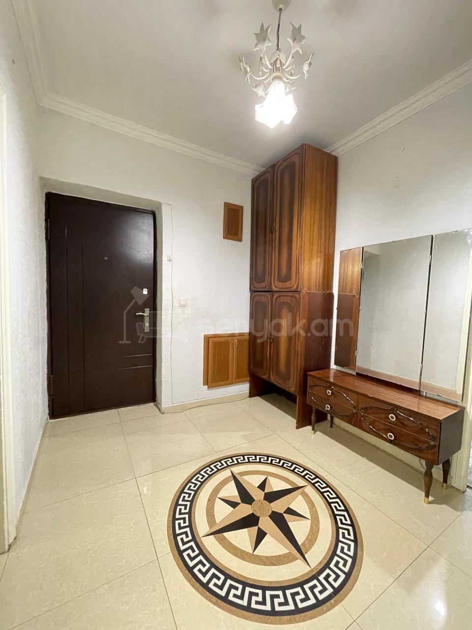 3 Սենյականոց Բնակարան Քարե Շենքում, 77քմ, 3/5 հարկ, Կոսմետիկ Վերանորոգված