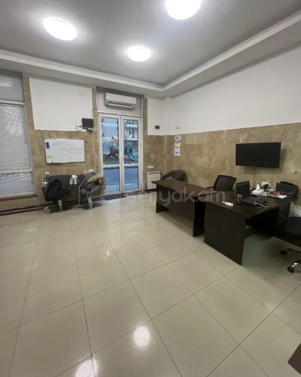 Օֆիսային Տարածք, 40քմ, Կապիտալ Վերանորոգված