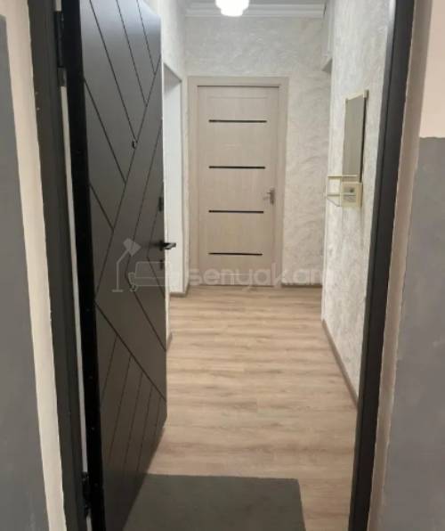 3 Սենյականոց Բնակարան Քարե Շենքում, 80քմ, 3/5 հարկ, Կոսմետիկ Վերանորոգված, Կահավորված, Արևկող