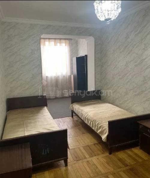 3 Սենյականոց Բնակարան Քարե Շենքում, 80քմ, 3/5 հարկ, Կոսմետիկ Վերանորոգված, Կահավորված, Արևկող