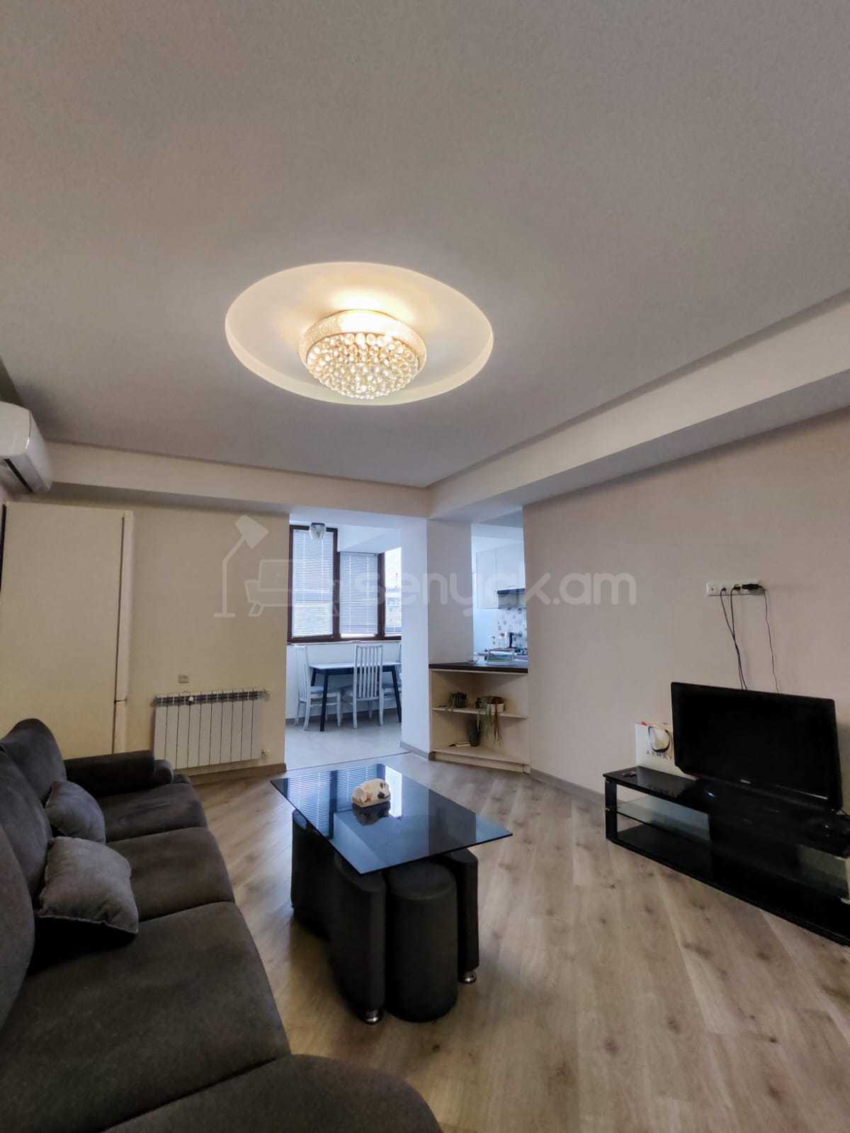 3 Սենյականոց Բնակարան, 75քմ, 8/10 հարկ, Կապիտալ Վերանորոգված, Կահավորված, Արևկող