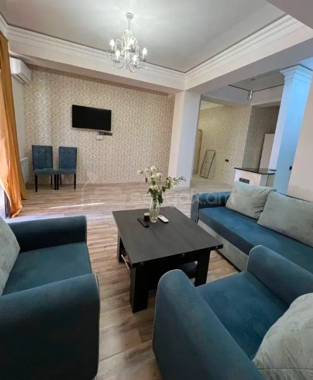 2 Սենյականոց Բնակարան Քարե Շենքում, 70քմ, 3/5 հարկ, Կապիտալ Վերանորոգված, Կահավորված, Արևկող