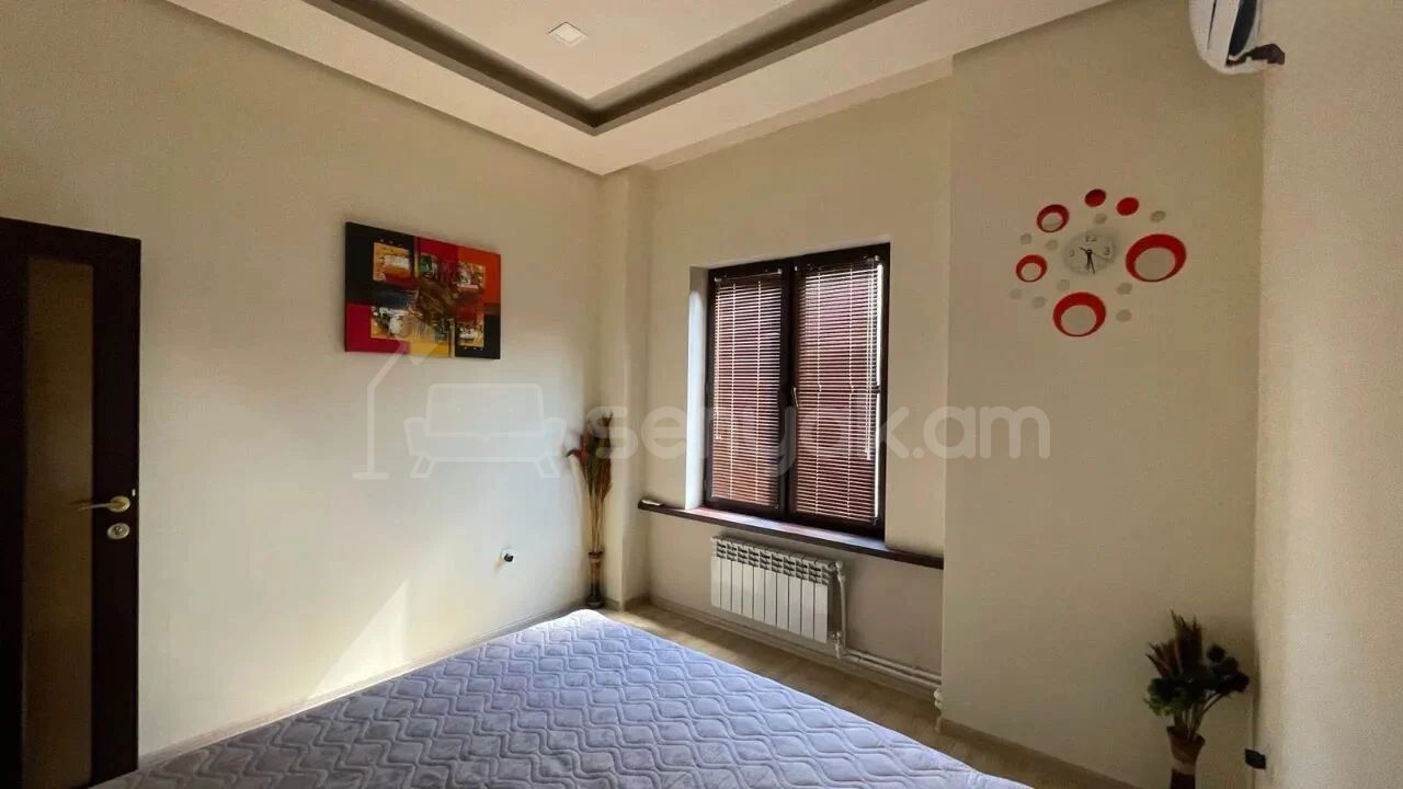 2 Սենյականոց Բնակարան Քարե Շենքում, 45քմ, 3/5 հարկ, Դիզայներական Վերանորոգված, Կահավորված, Արևկող