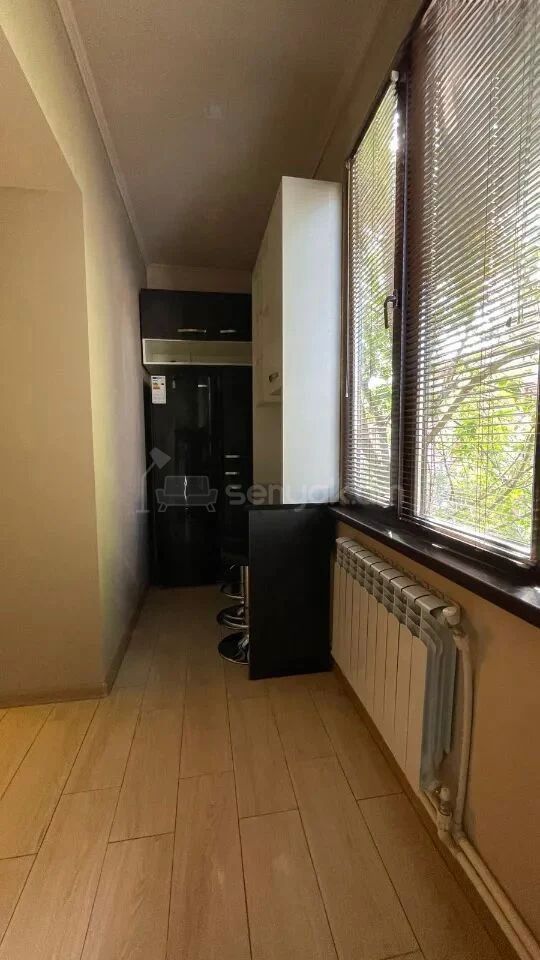 2 Սենյականոց Բնակարան Քարե Շենքում, 45քմ, 3/5 հարկ, Դիզայներական Վերանորոգված, Կահավորված, Արևկող