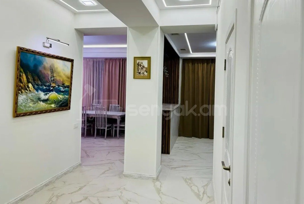 3 Սենյականոց Բնակարան, 110քմ, 3/14 հարկ, Դիզայներական Վերանորոգված, Կահավորված, Արևկող