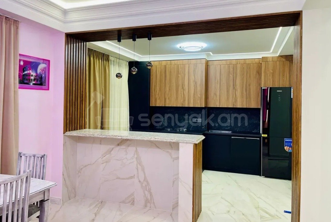 3 Սենյականոց Բնակարան, 110քմ, 3/14 հարկ, Դիզայներական Վերանորոգված, Կահավորված, Արևկող