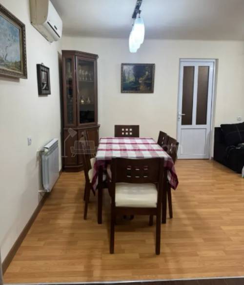 2 Սենյականոց Բնակարան Քարե Շենքում, 38քմ, 1/4 հարկ, Կոսմետիկ Վերանորոգված, Կահավորված, Արևկող