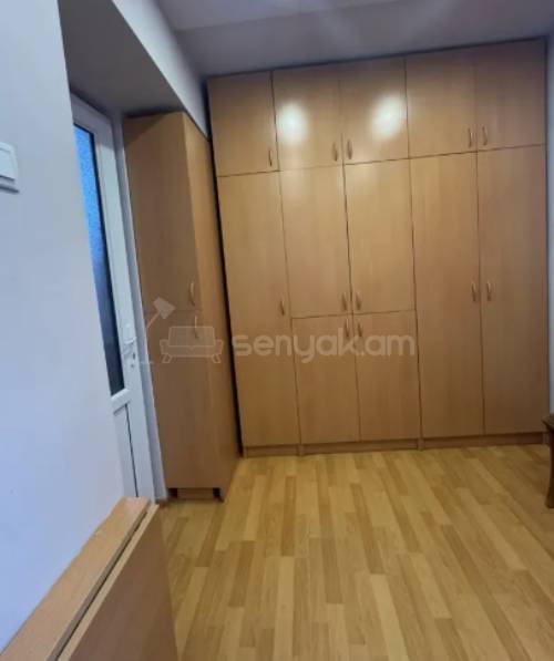 2 Սենյականոց Բնակարան Քարե Շենքում, 38քմ, 1/4 հարկ, Կոսմետիկ Վերանորոգված, Կահավորված, Արևկող