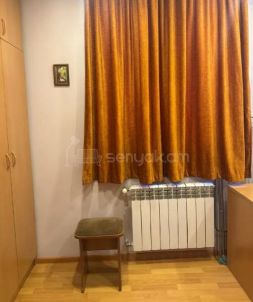 2 Սենյականոց Բնակարան Քարե Շենքում, 38քմ, 1/4 հարկ, Կոսմետիկ Վերանորոգված, Կահավորված, Արևկող