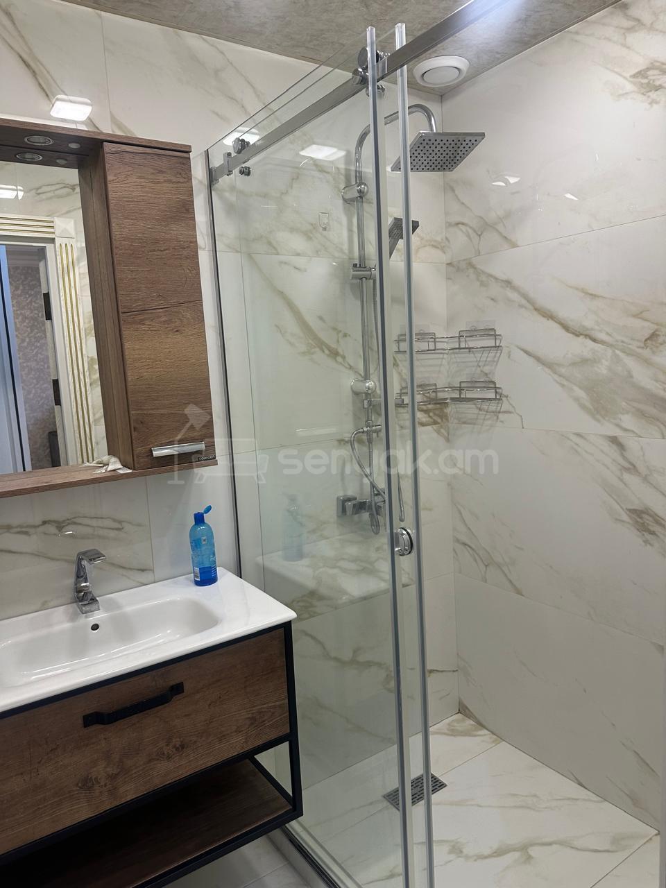 2 Սենյականոց Բնակարան Քարե Շենքում, 40քմ, 4/5 հարկ, Կապիտալ Վերանորոգված, Կահավորված, Արևկող