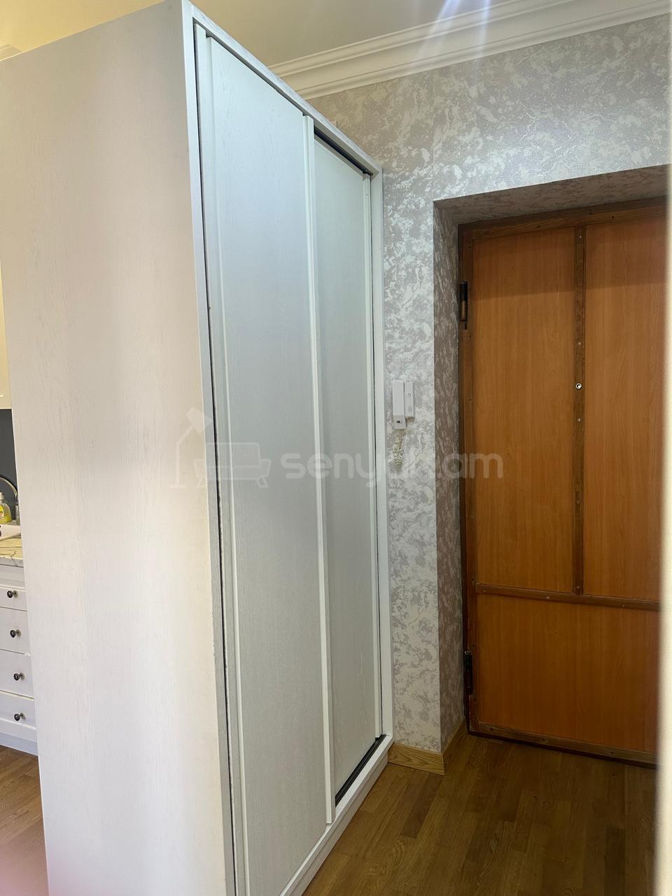 2 Սենյականոց Բնակարան Քարե Շենքում, 40քմ, 4/5 հարկ, Կապիտալ Վերանորոգված, Կահավորված, Արևկող