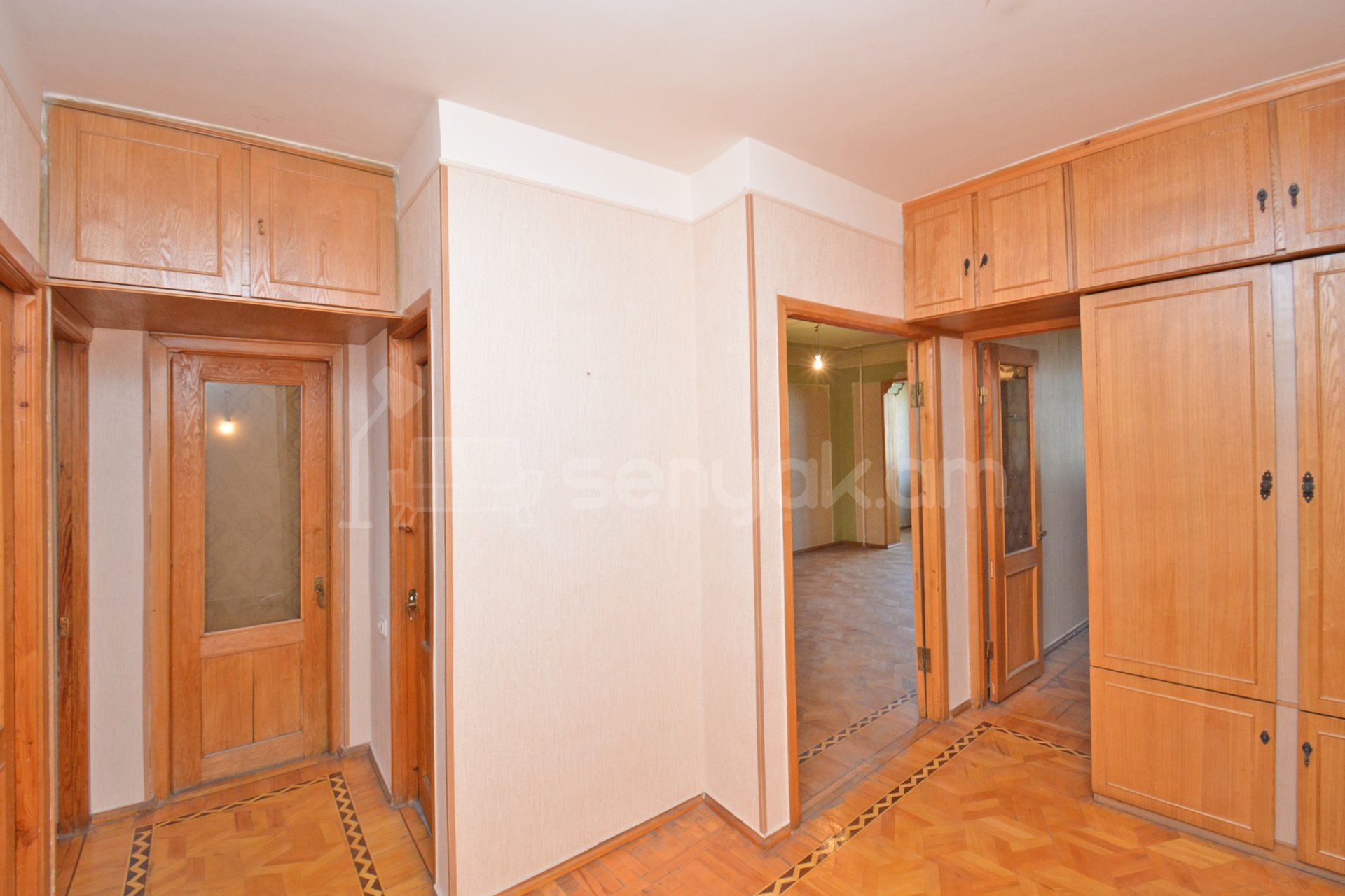 3 Սենյականոց Բնակարան, 80քմ, 7/9 հարկ, Նորմալ Վիճակում