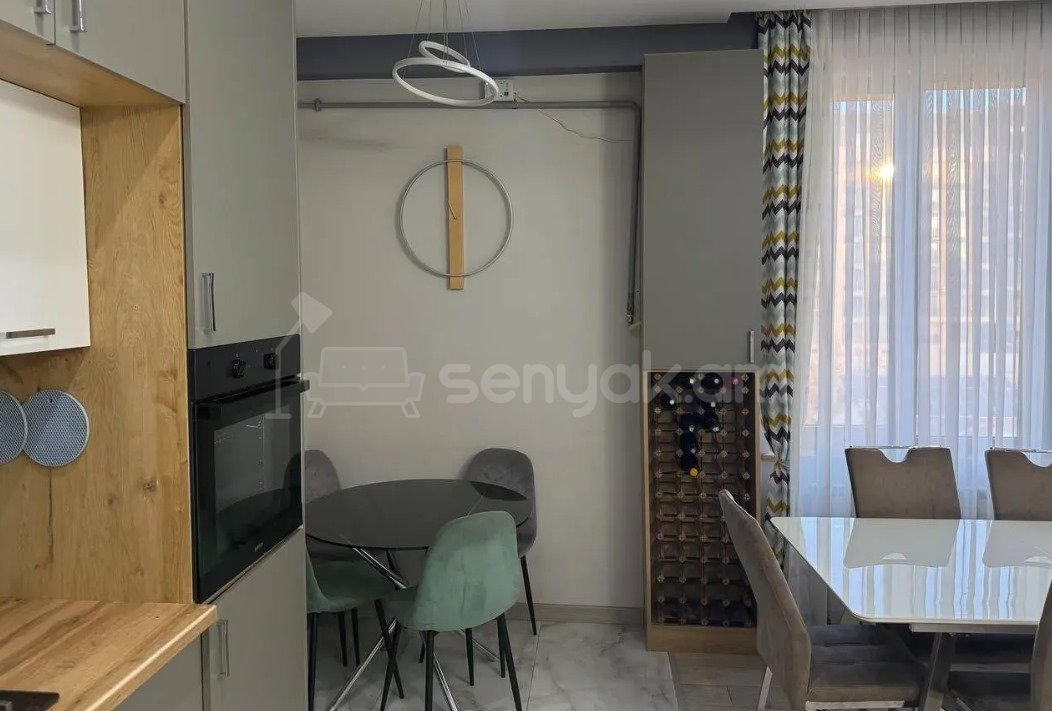 4 Սենյականոց Բնակարան, 100քմ, 4/8 հարկ, Դիզայներական Վերանորոգված, Կահավորված, Արևկող