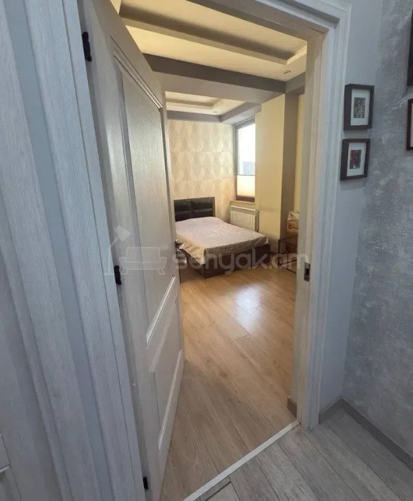 4 Սենյականոց Բնակարան, 100քմ, 4/8 հարկ, Դիզայներական Վերանորոգված, Կահավորված, Արևկող