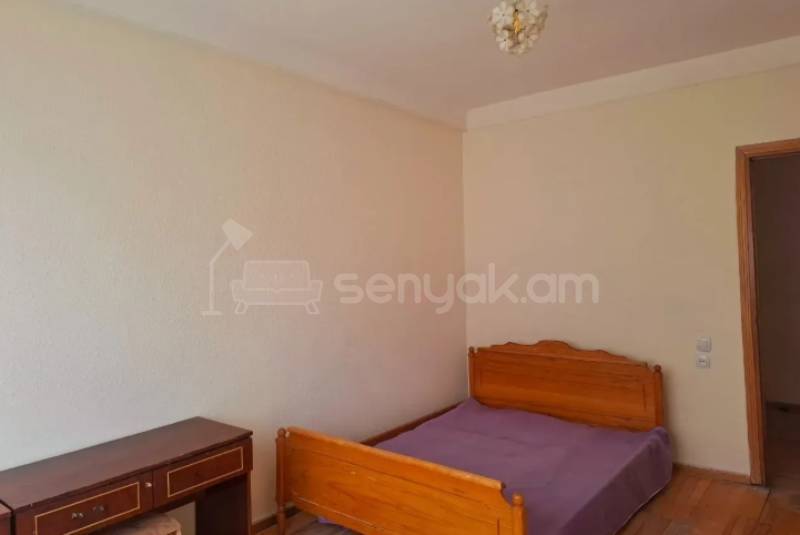 3 Սենյականոց Բնակարան, 75քմ, 3/9 հարկ, Նորմալ Վիճակում, Կահավորված, Արևկող
