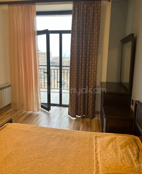 2 Սենյականոց Բնակարան, 60քմ, 7/18 հարկ, Դիզայներական Վերանորոգված, Կահավորված, Արևկող