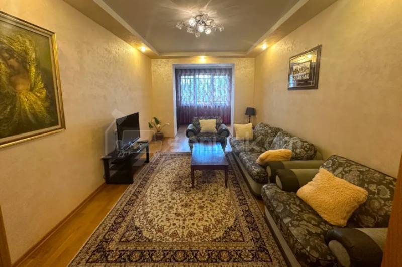 3 Սենյականոց Բնակարան Քարե Շենքում, 80քմ, 1/5 հարկ, Կապիտալ Վերանորոգված, Կահավորված, Արևկող
