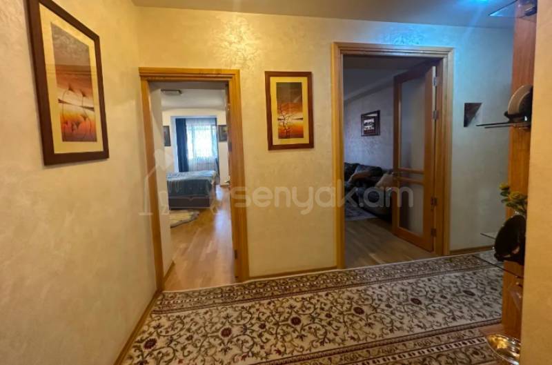 3 Սենյականոց Բնակարան Քարե Շենքում, 80քմ, 1/5 հարկ, Կապիտալ Վերանորոգված, Կահավորված, Արևկող
