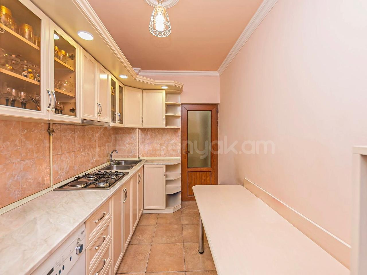 4 Սենյականոց Բնակարան, 87քմ, 1/9 հարկ, Կապիտալ Վերանորոգված, Կահավորված