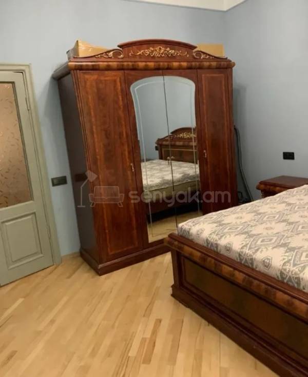 3 Սենյականոց Բնակարան Քարե Շենքում, 80քմ, 3/5 հարկ, Կոսմետիկ Վերանորոգված, Կահավորված