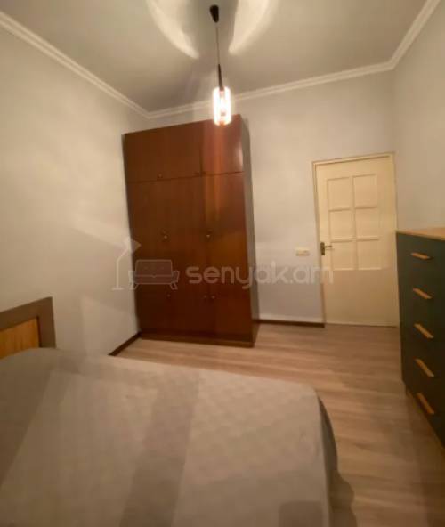 3 Սենյականոց Բնակարան Քարե Շենքում, 70քմ, 3/5 հարկ, Կապիտալ Վերանորոգված, Կահավորված, Արևկող