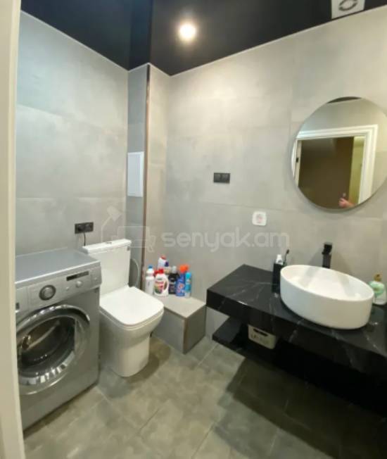 3 Սենյականոց Բնակարան Քարե Շենքում, 70քմ, 3/5 հարկ, Կապիտալ Վերանորոգված, Կահավորված, Արևկող