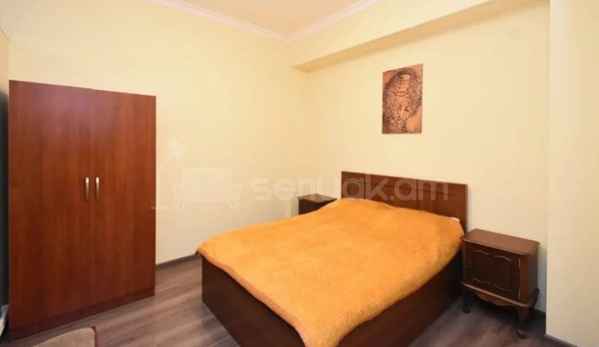 3 Սենյականոց Բնակարան Քարե Շենքում, 76քմ, 2/6 հարկ, Կապիտալ Վերանորոգված, Կահավորված