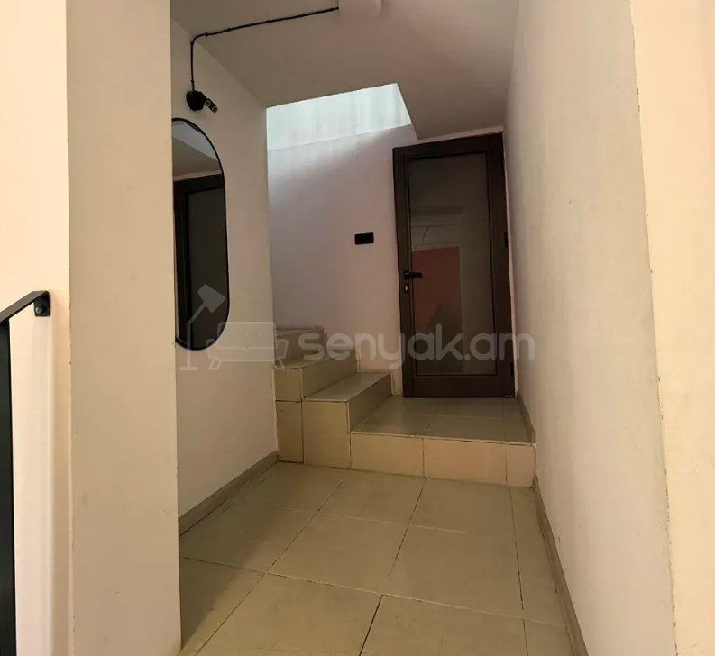 Օֆիսային Տարածք, 180քմ, Կապիտալ Վերանորոգված