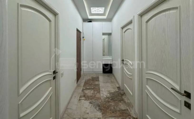 3 Սենյականոց Բնակարան Քարե Շենքում, 70քմ, 2/5 հարկ, Կապիտալ Վերանորոգված, Կահավորված