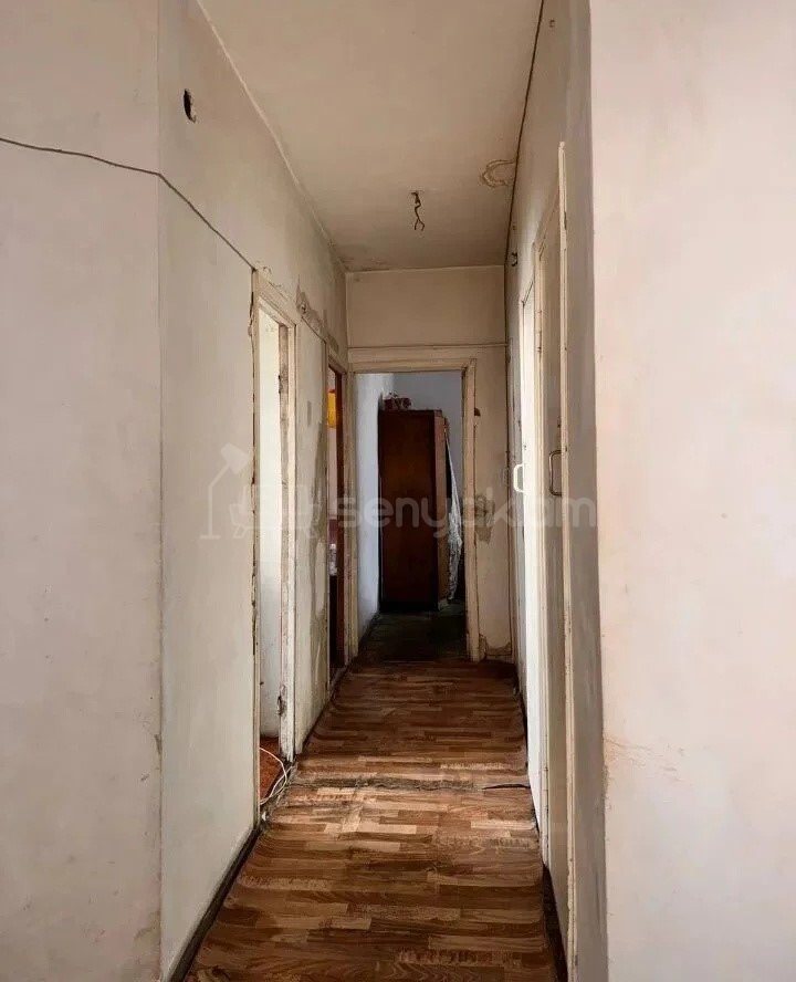 3 Սենյականոց Բնակարան, 86քմ, 11/16 հարկ, Պետական Վիճակում