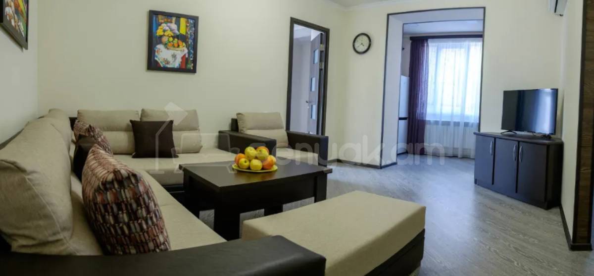 3 Սենյականոց Բնակարան Քարե Շենքում, 60քմ, 3/4 հարկ, Կապիտալ Վերանորոգված, Կահավորված, Արևկող