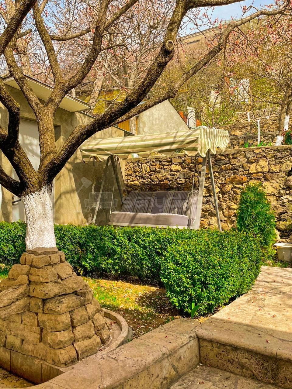 2 Սենյականոց Շքեղ Առանձնատուն, 900քմ, Լողավազանով
