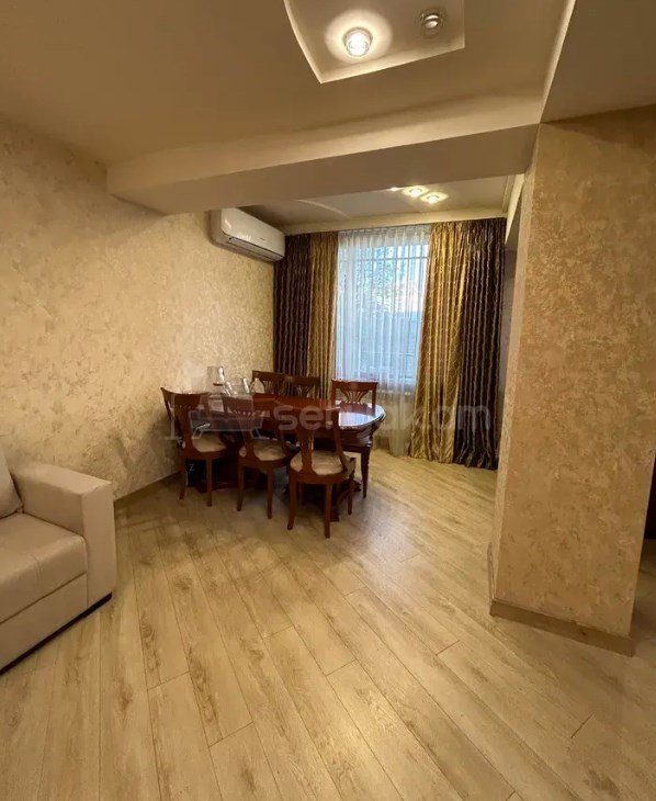 2 Սենյականոց Բնակարան, 70քմ, 2/9 հարկ, Կապիտալ Վերանորոգված, Կահավորված, Արևկող