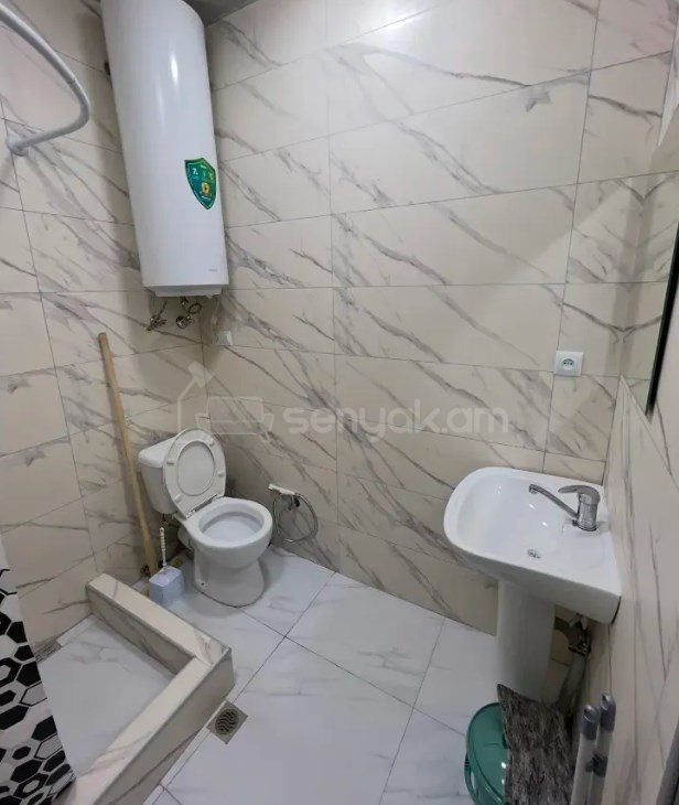 2 Սենյականոց Բնակարան Քարե Շենքում, 45քմ, 4/5 հարկ, Կապիտալ Վերանորոգված, Կահավորված, Արևկող